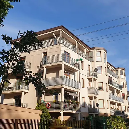 44 * Dziwnów